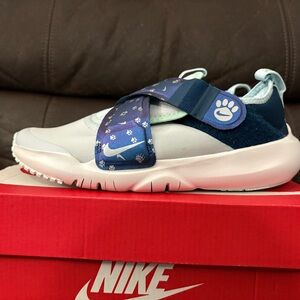 Nike flex advance se brand new in box 3 youth